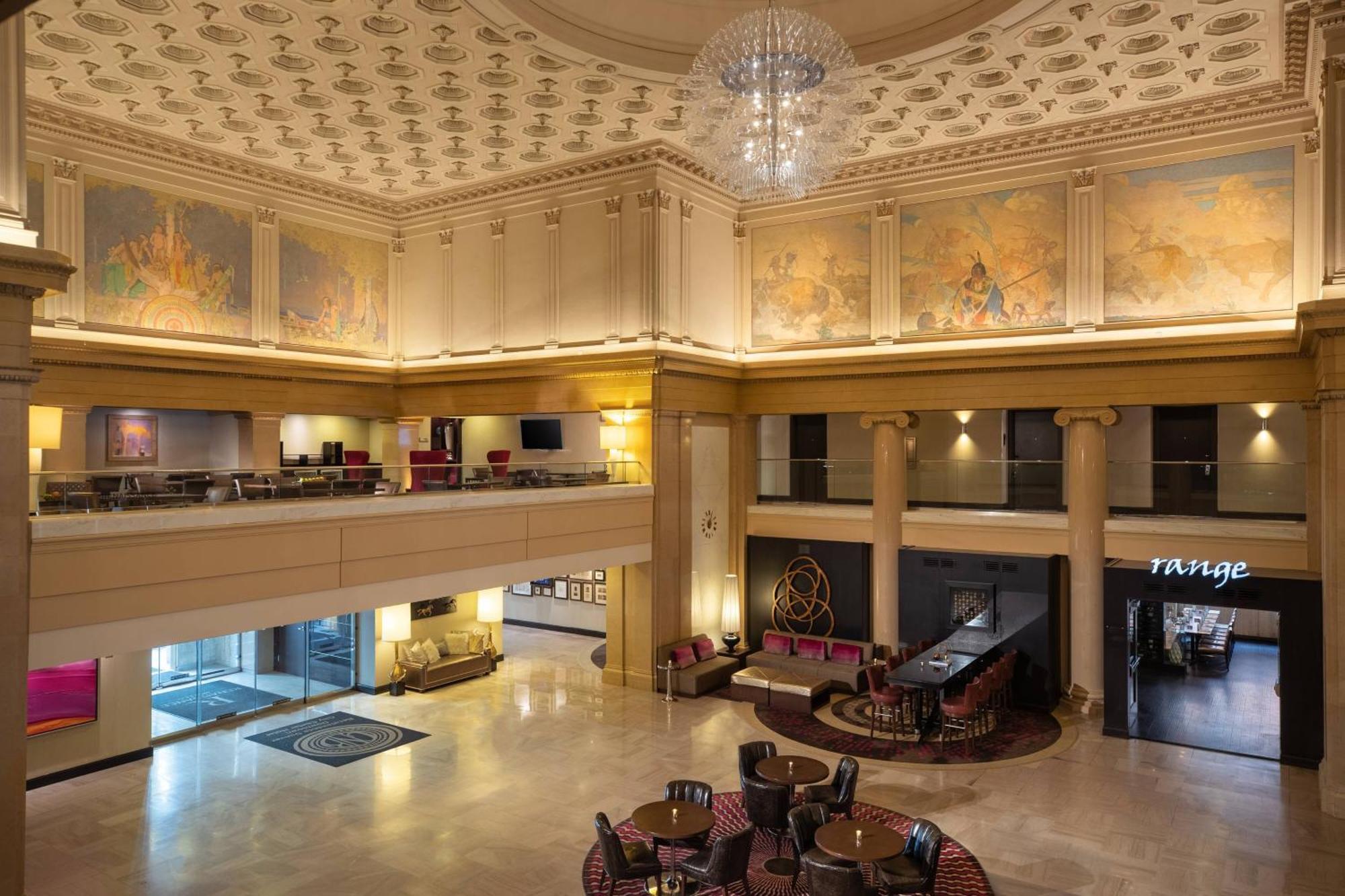 Renaissance Downtown Center Hotel